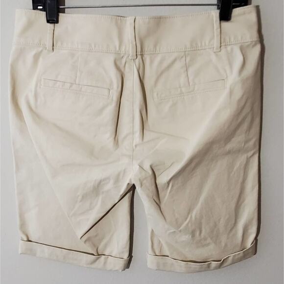 Loft Womens Chino Bermuda Shorts Beige Casual Everyday Mid Length Size 4 New - Picture 3 of 8